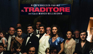 Porzione della foto della famiglia mafiosa, con Tommaso Buscetta al centro