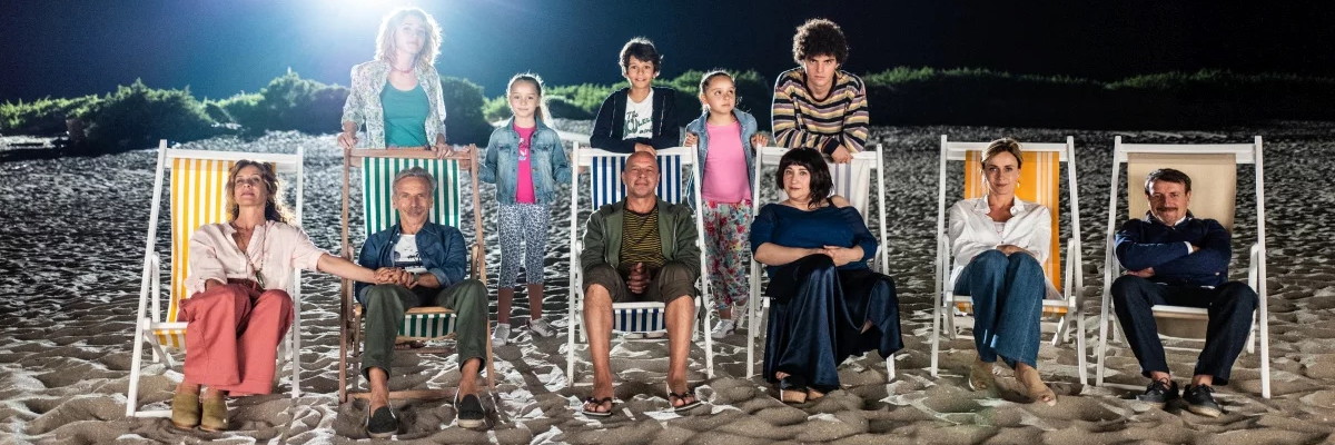 Foto di gruppo delle tre famiglie del film