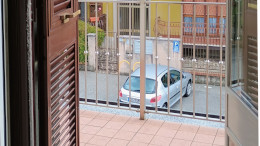 La porta che d&agrave; sul terrazzo